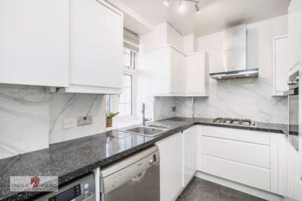 Wellington House, Ealing, Image 7