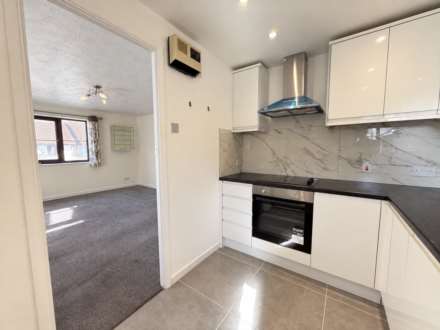 Millers Court, Alperton, Image 3