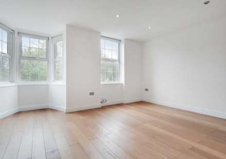 Western Avenue, London, Image 3