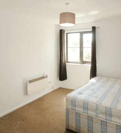 Priory Court, Alperton, Image 3