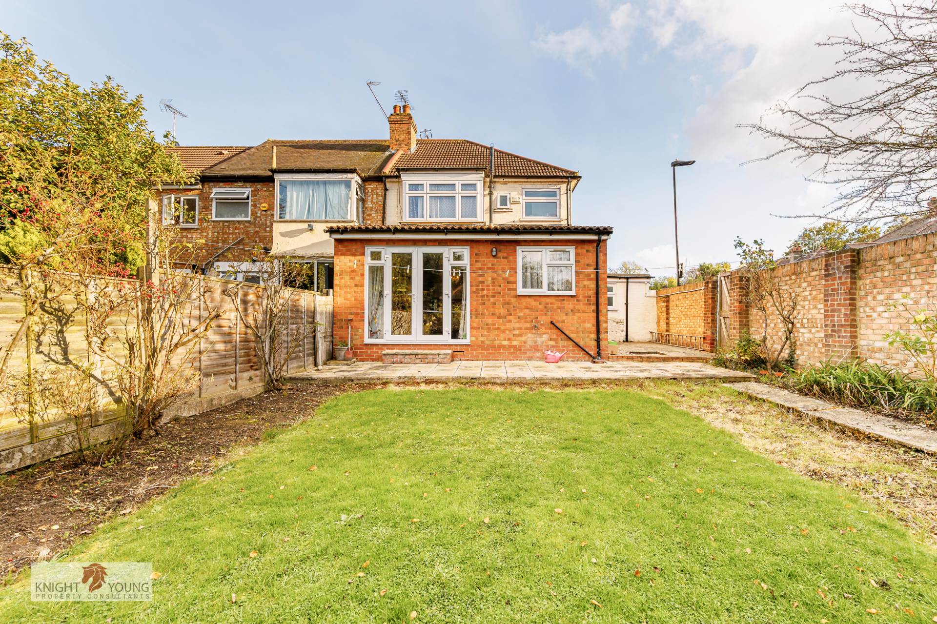 Huxley Gardens, NW10, Image 8