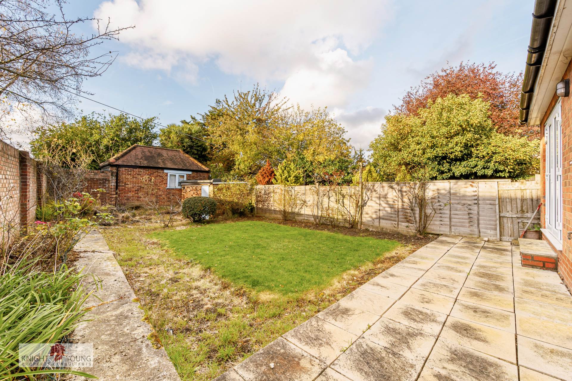 Huxley Gardens, NW10, Image 9