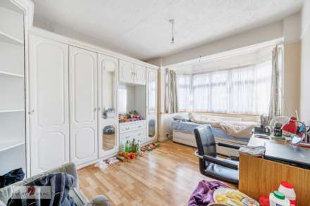 Huxley Gardens, NW10, Image 13