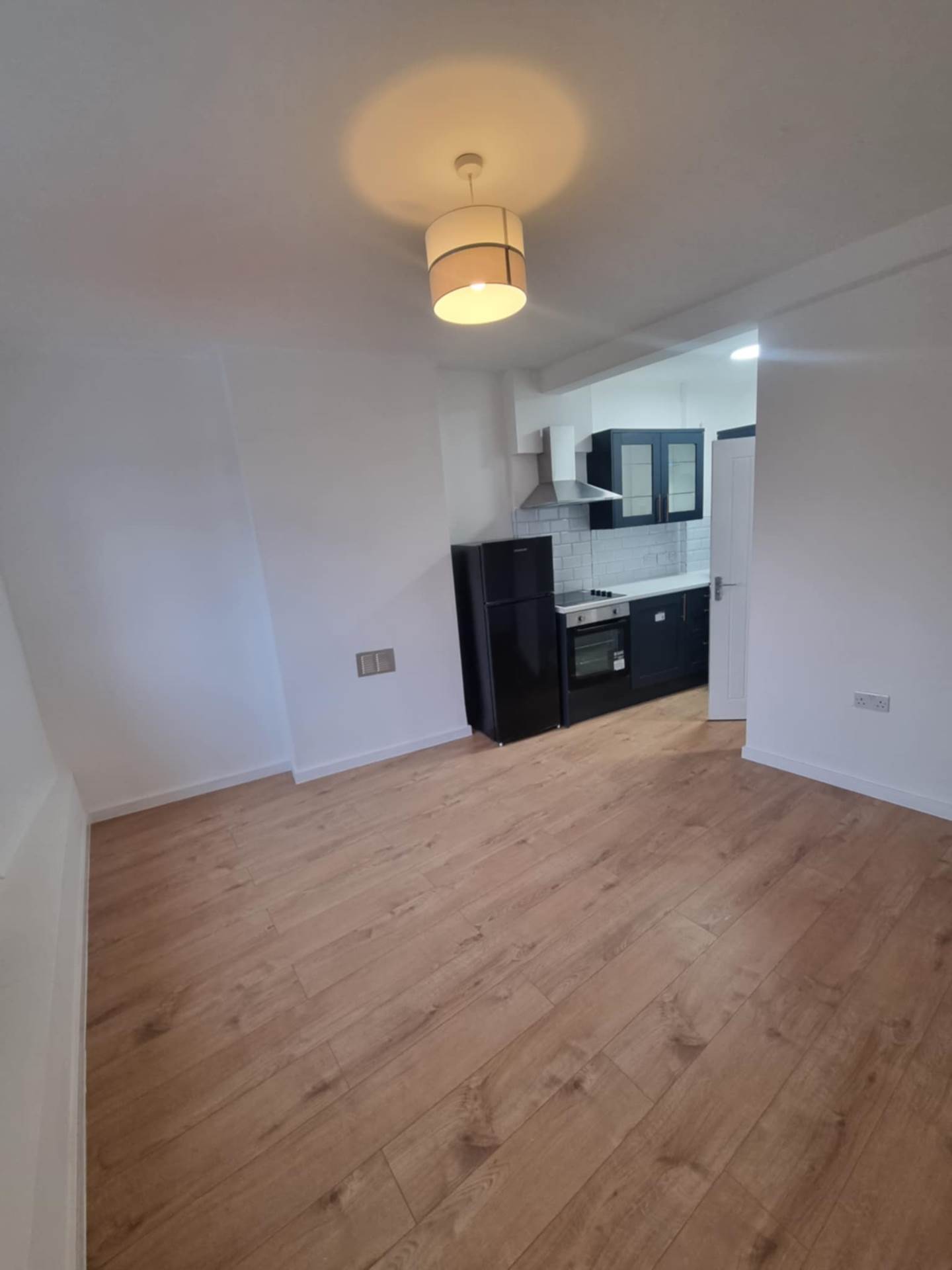 Perivale, Image 1