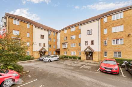 1 Bedroom Flat, Laurel Court, Vicars Bridge Close
