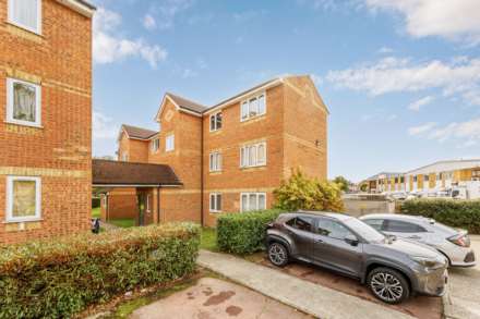 1 Bedroom Flat, Brindley Close, Greater London