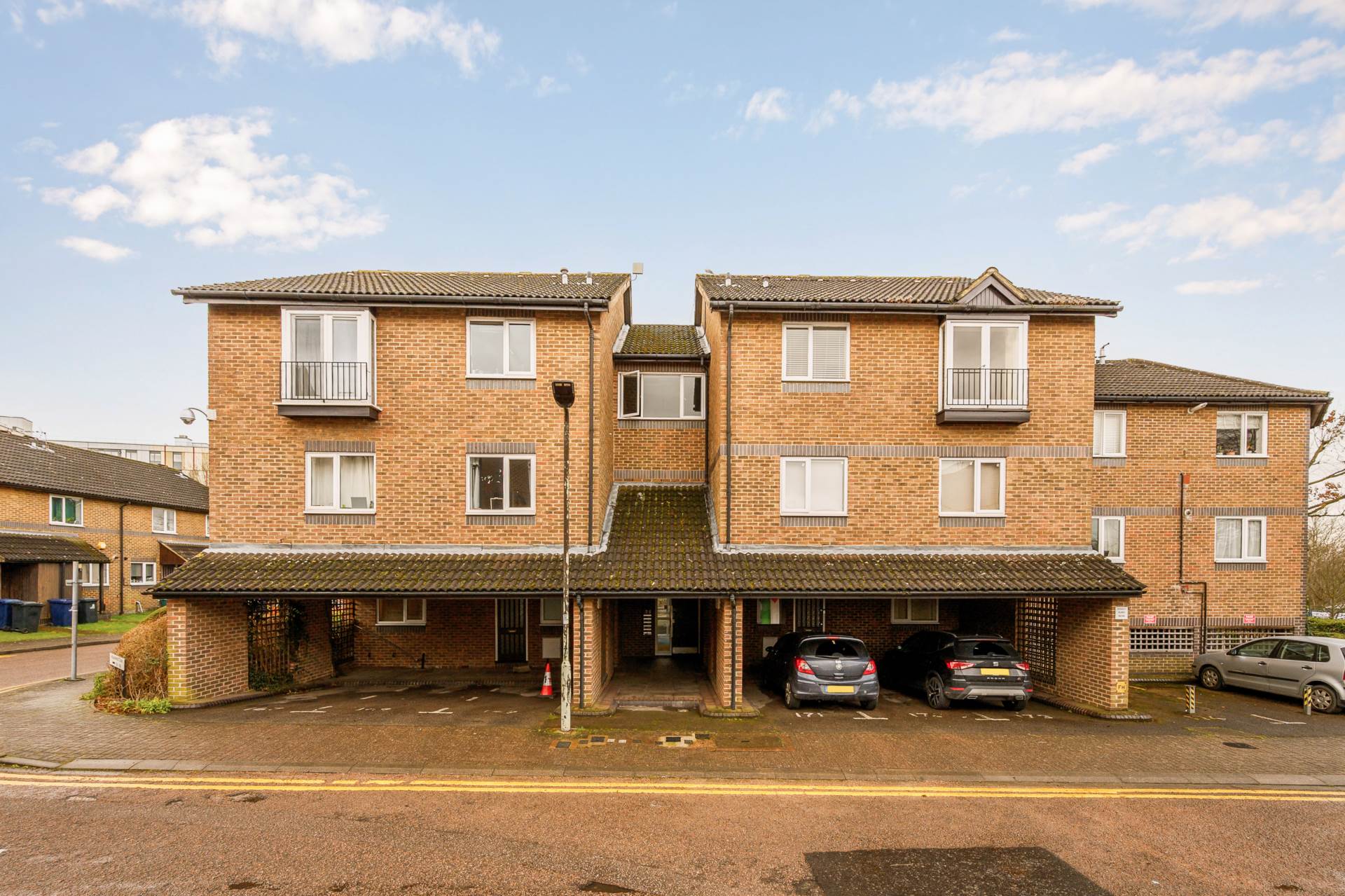 Abbeyfields Close, London, Image 1