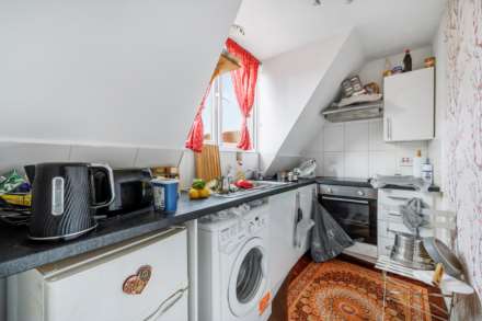 Abbeyfields Close, London, Image 4