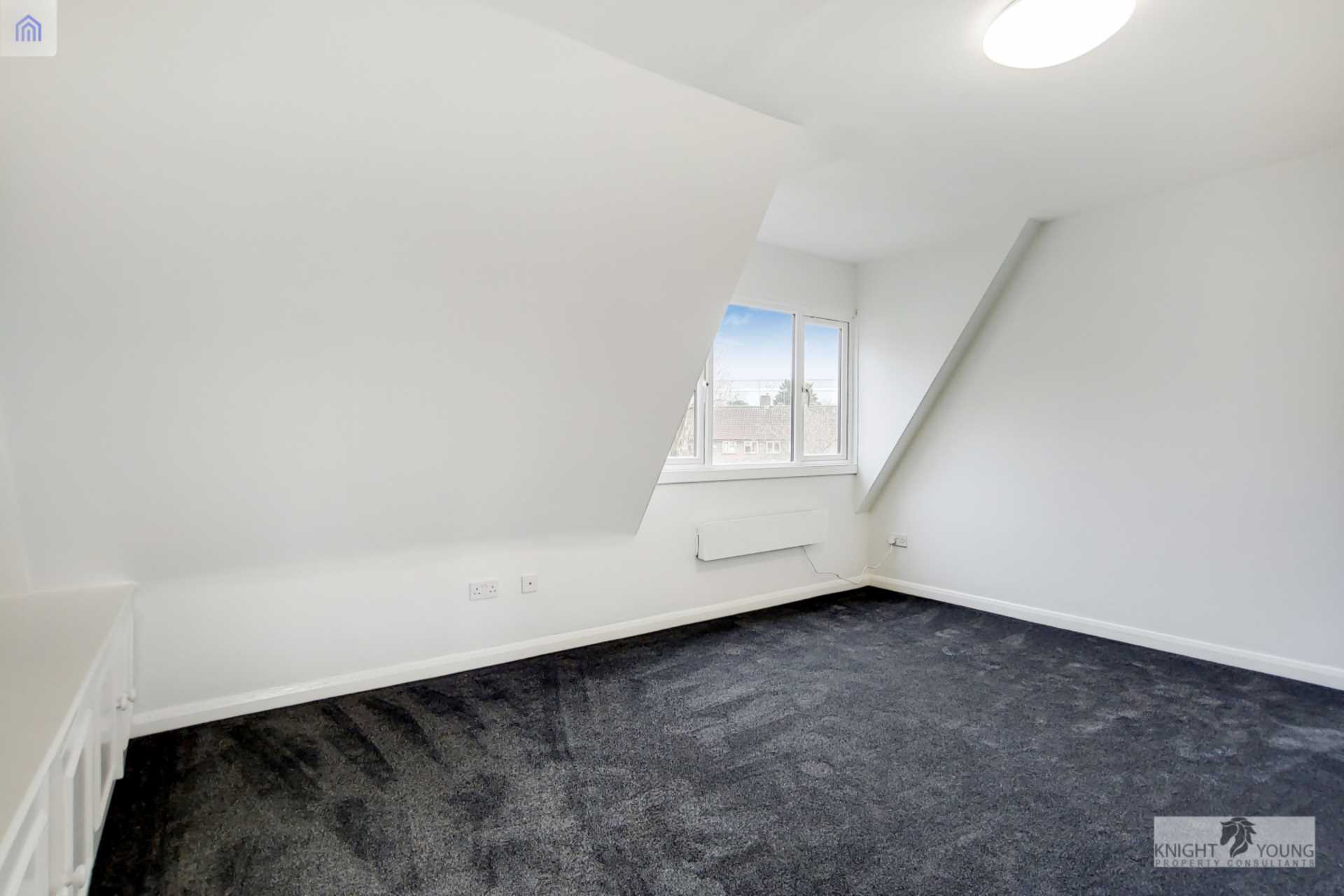 Abbeyfield Close, Park Royal, Image 3