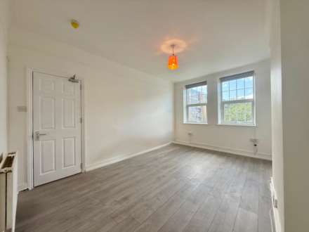 Golders Green Road, London, Image 2