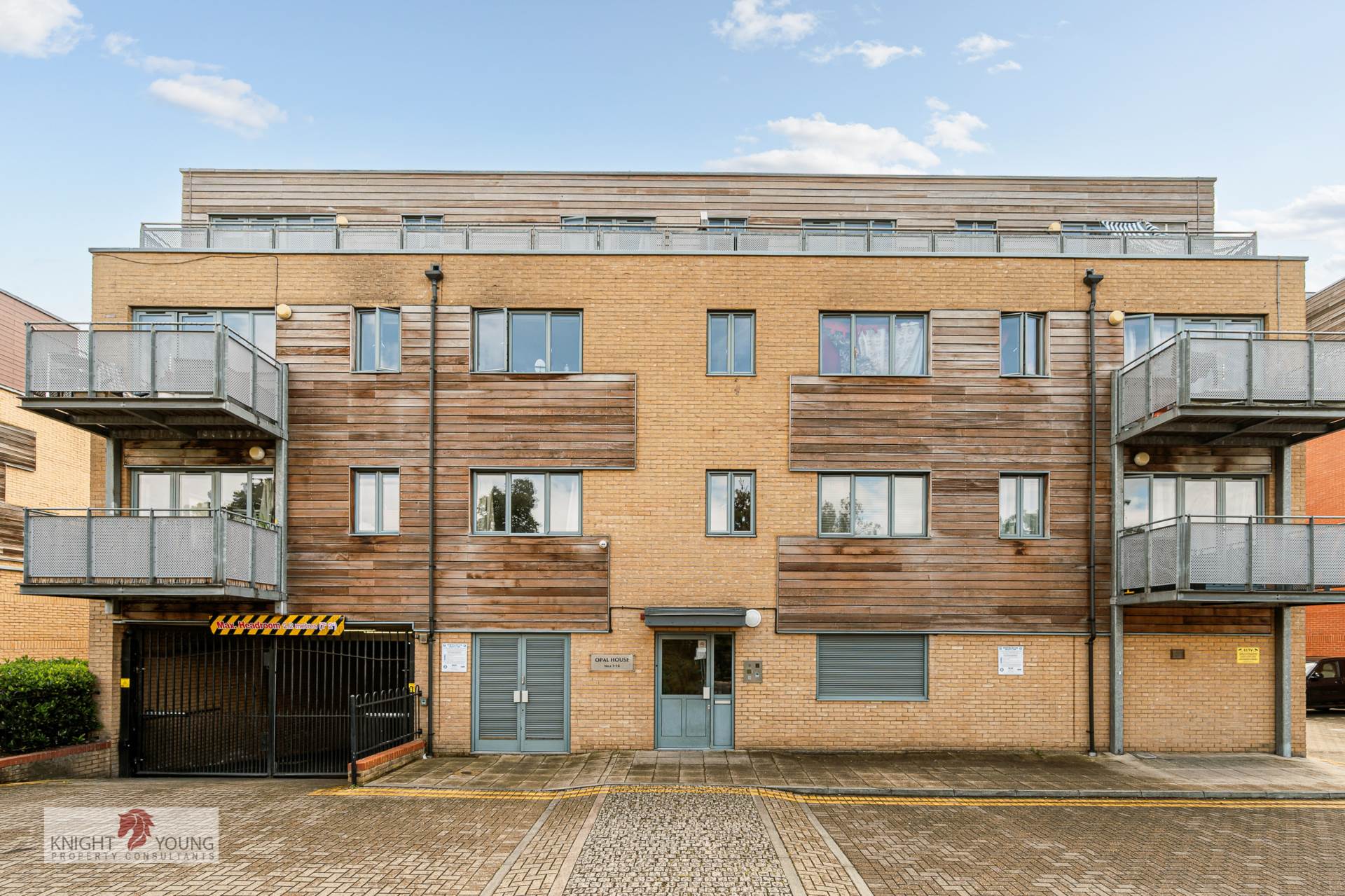 Agate Close, London, Image 1