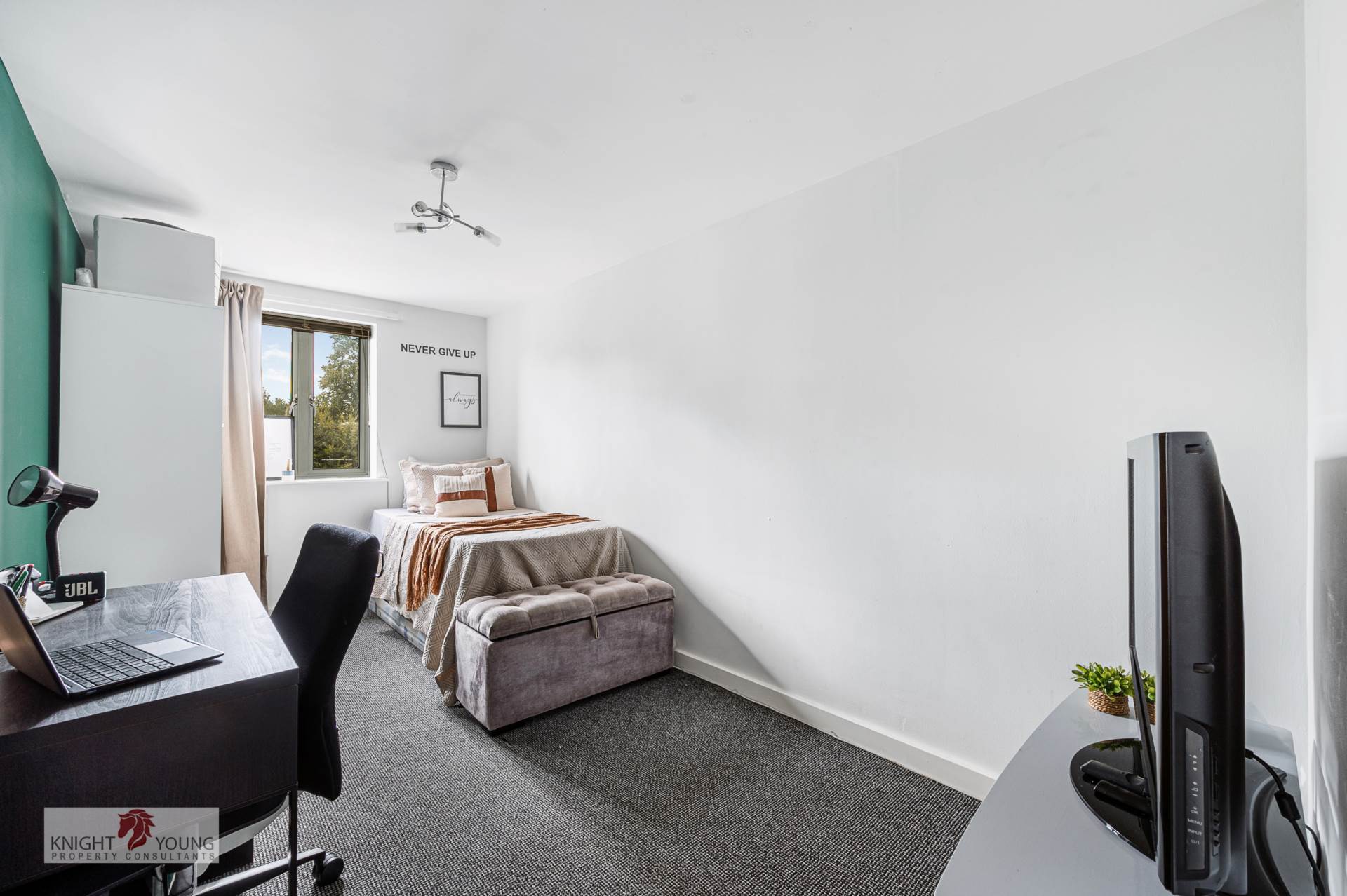 Agate Close, London, Image 10