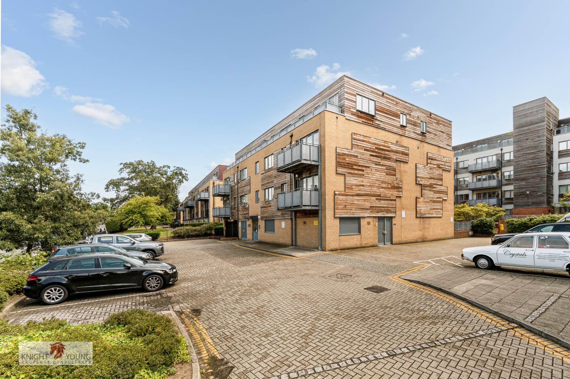 Agate Close, London, Image 2