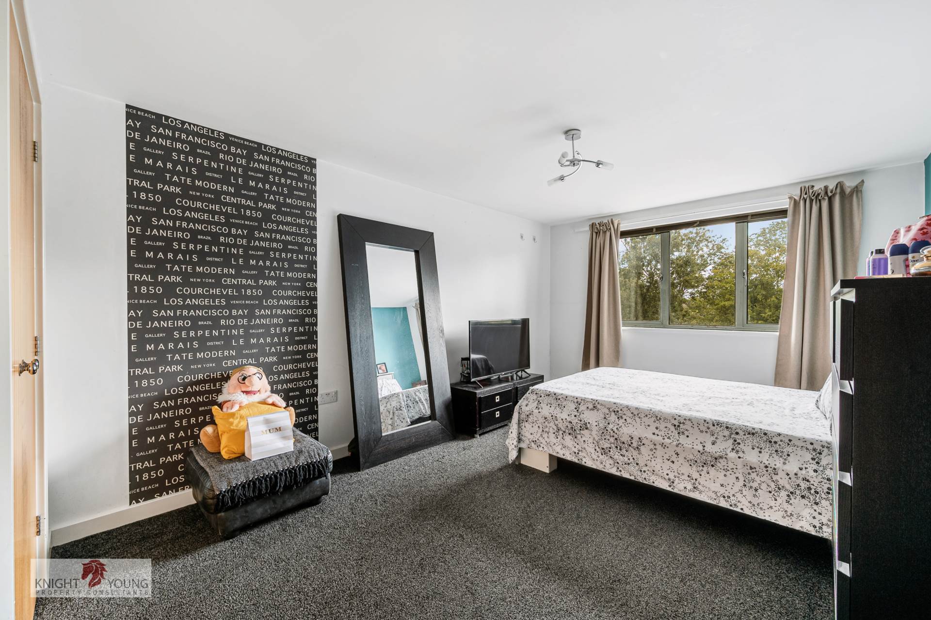 Agate Close, London, Image 9
