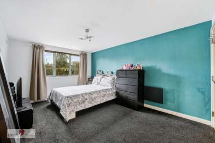 Agate Close, London, Image 8
