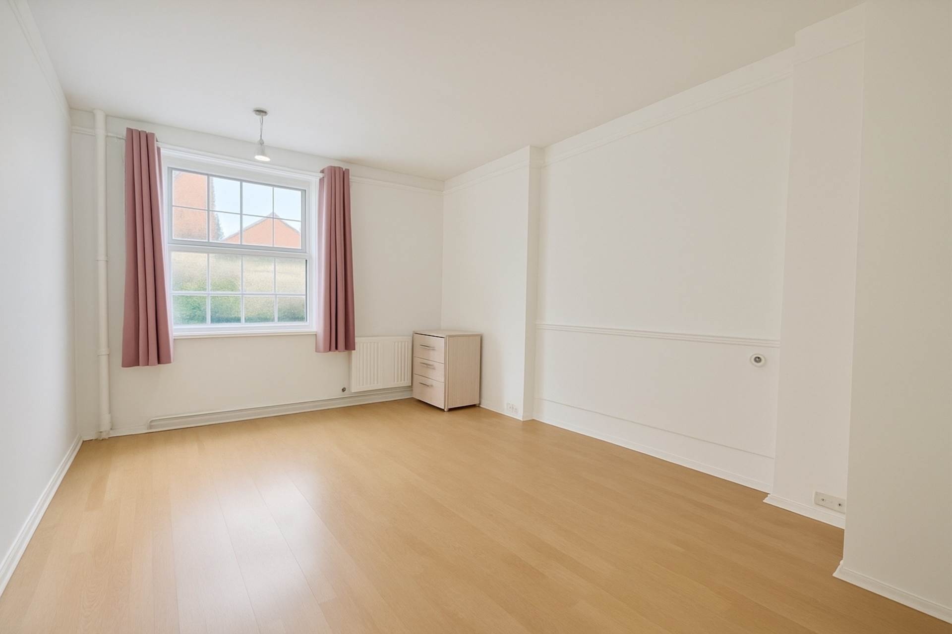 Wellington House, Ealing, Image 2