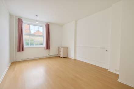 Wellington House, Ealing, Image 2
