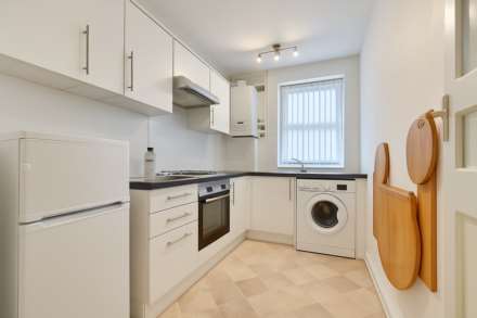 Wellington House, Ealing, Image 3