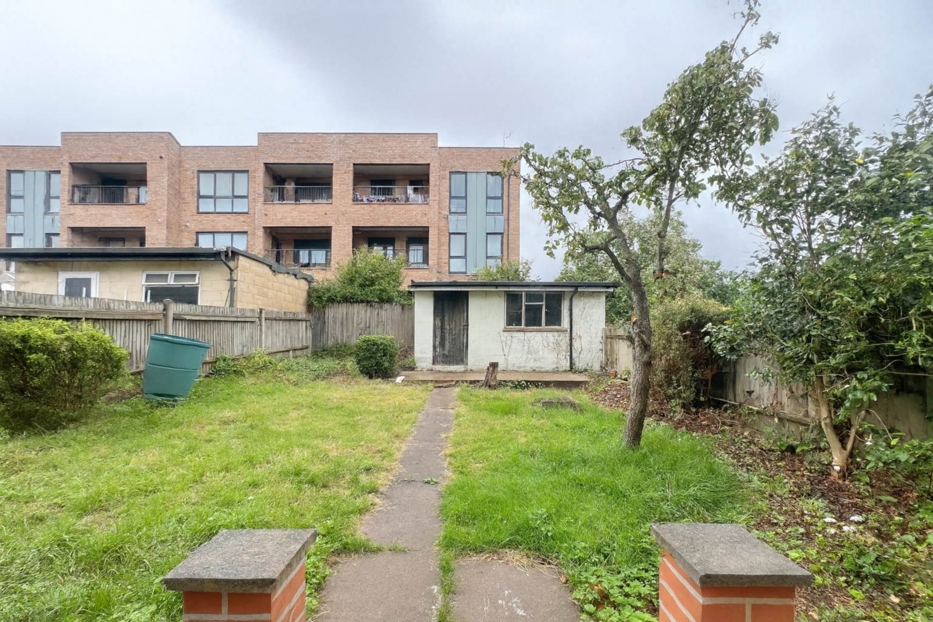 Chaplin Road, Wembley, Image 17