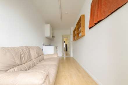 Chaplin Road, Wembley, Image 6