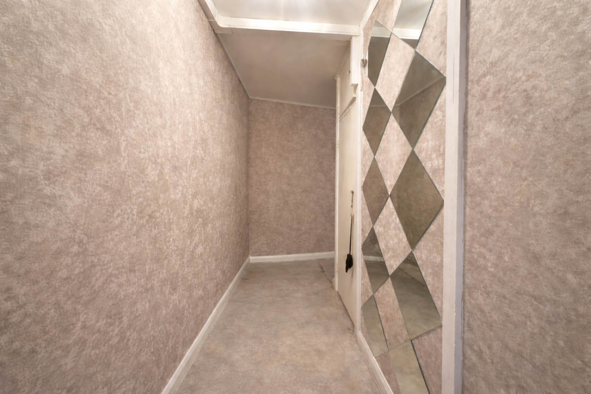 Rufford Tower Lexden Road, London, Image 2