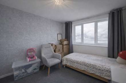 Rufford Tower Lexden Road, London, Image 4