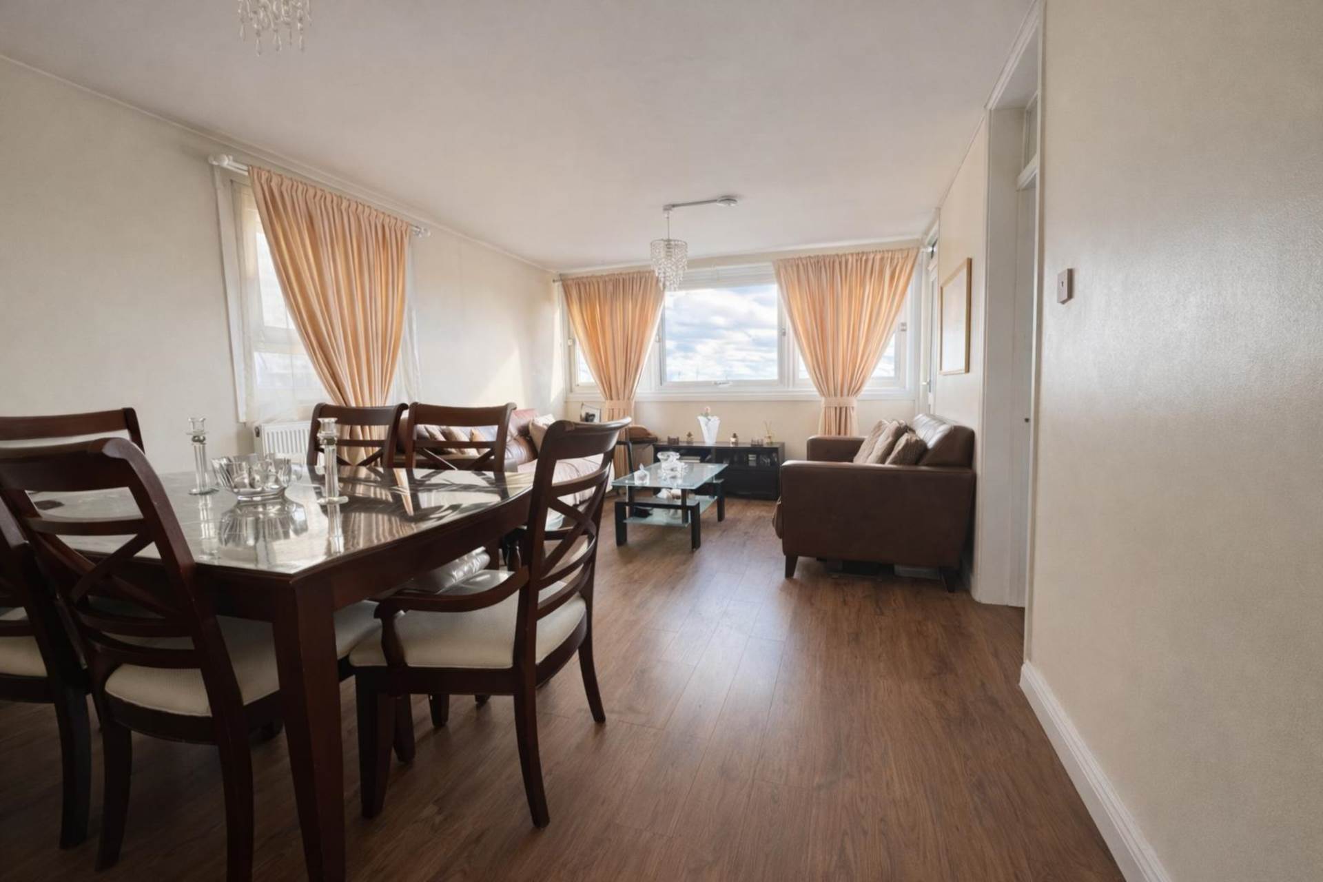 Rufford Towers, London, Image 3