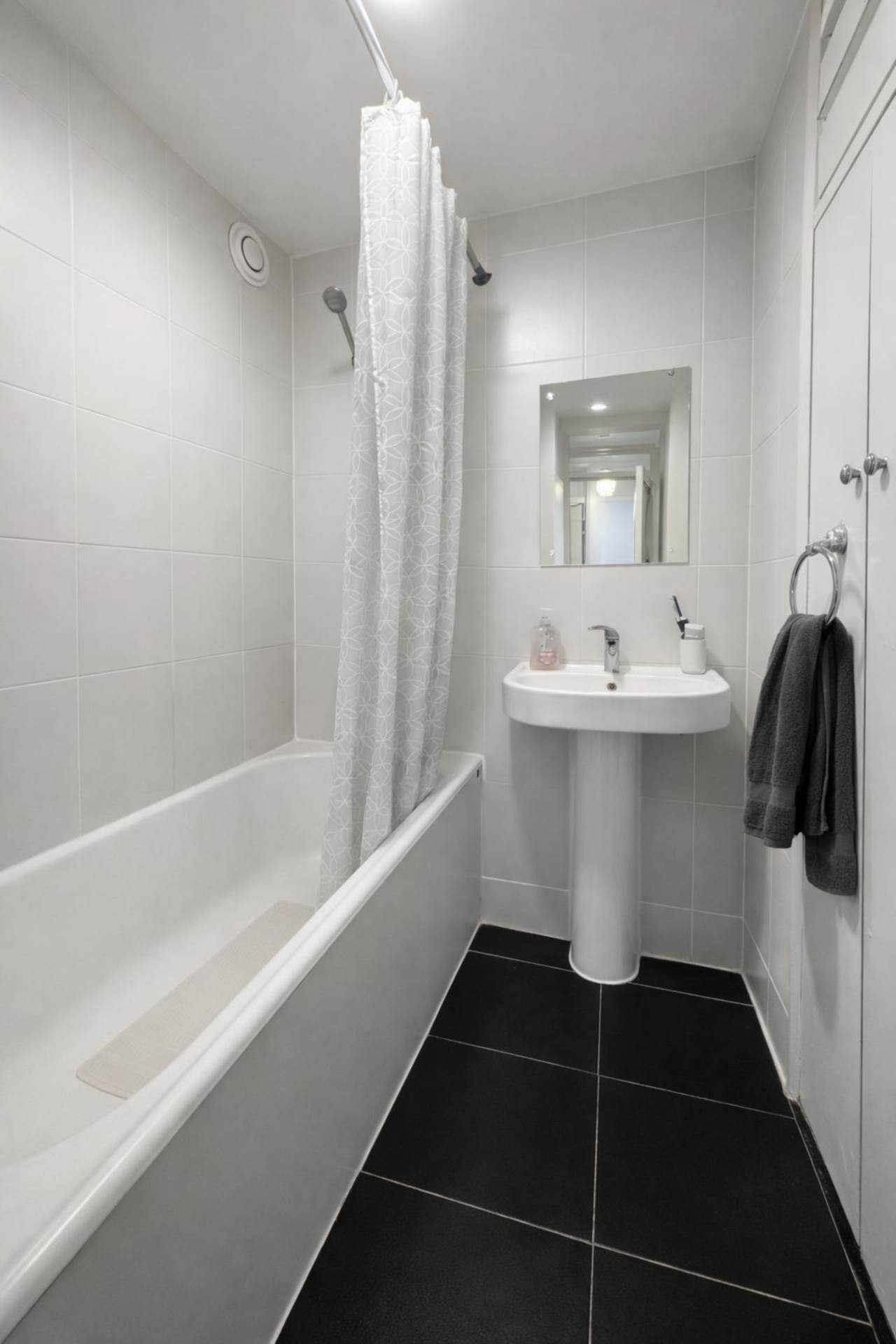 Rufford Towers, London, Image 5