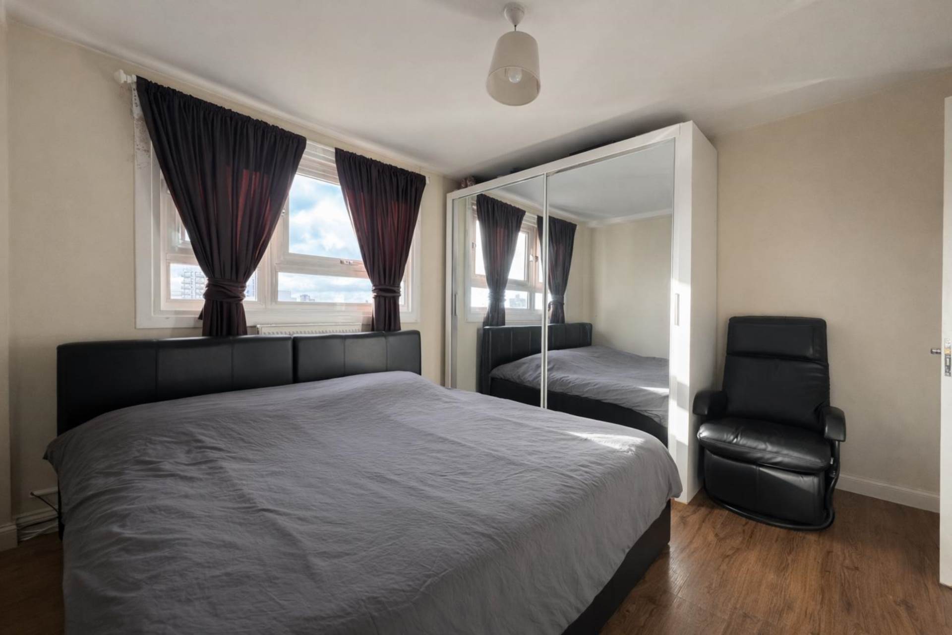 Rufford Towers, London, Image 6