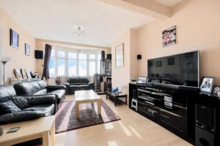 Victor Grove, Wembley, Image 4