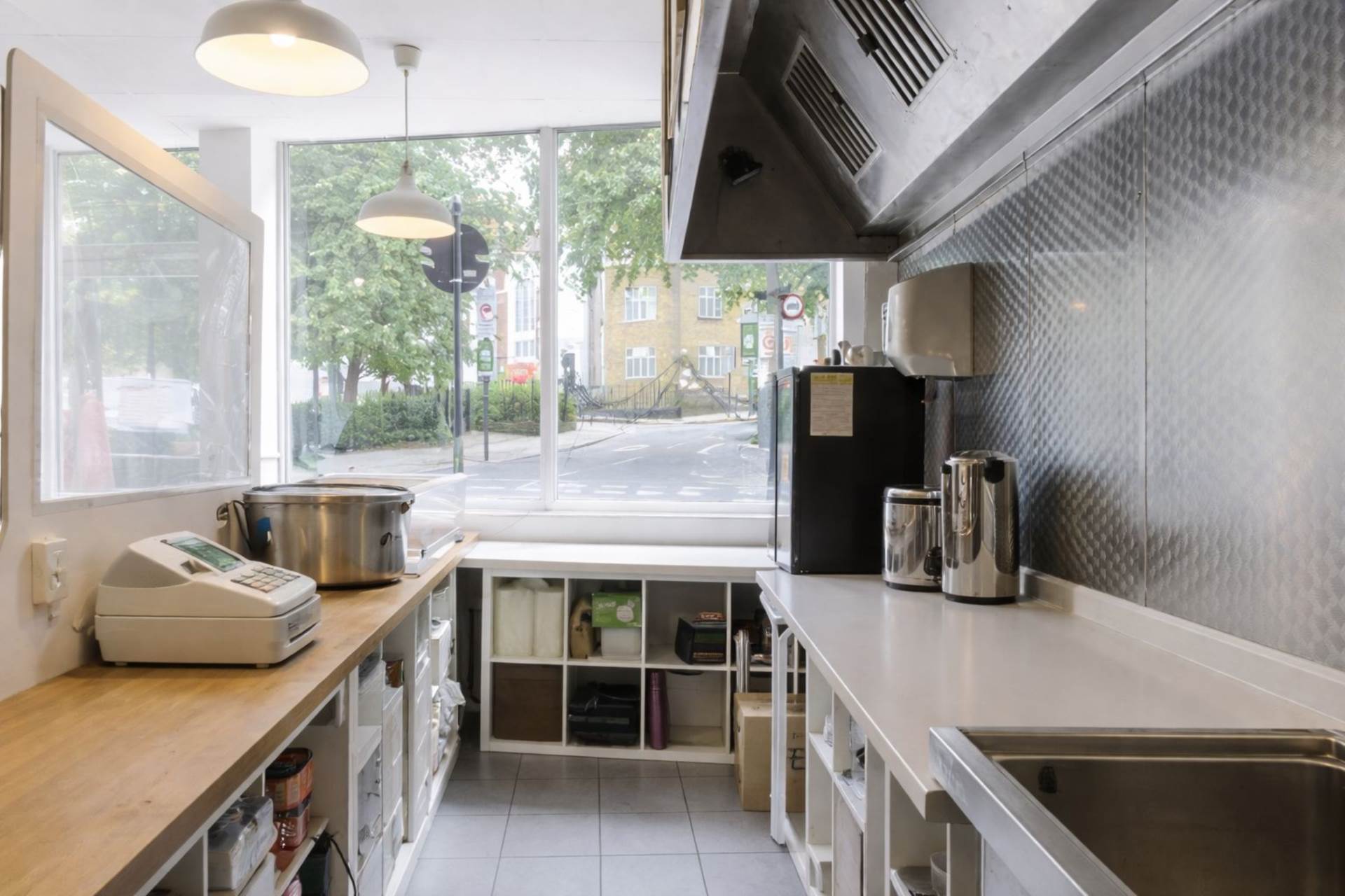 Mixed-Use Freehold Property – 135 King's Cross Road, WC1X 9BJ, Image 2