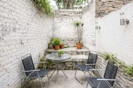 Mixed-Use Freehold Property – 135 King's Cross Road, WC1X 9BJ, Image 11