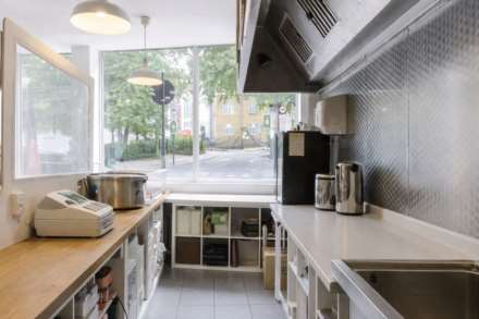 Mixed-Use Freehold Property – 135 King's Cross Road, WC1X 9BJ, Image 2