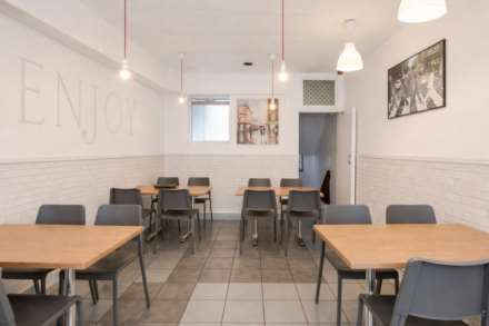 Mixed-Use Freehold Property – 135 King's Cross Road, WC1X 9BJ, Image 4