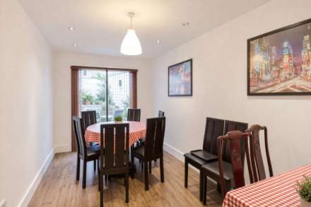 Mixed-Use Freehold Property – 135 King's Cross Road, WC1X 9BJ, Image 6