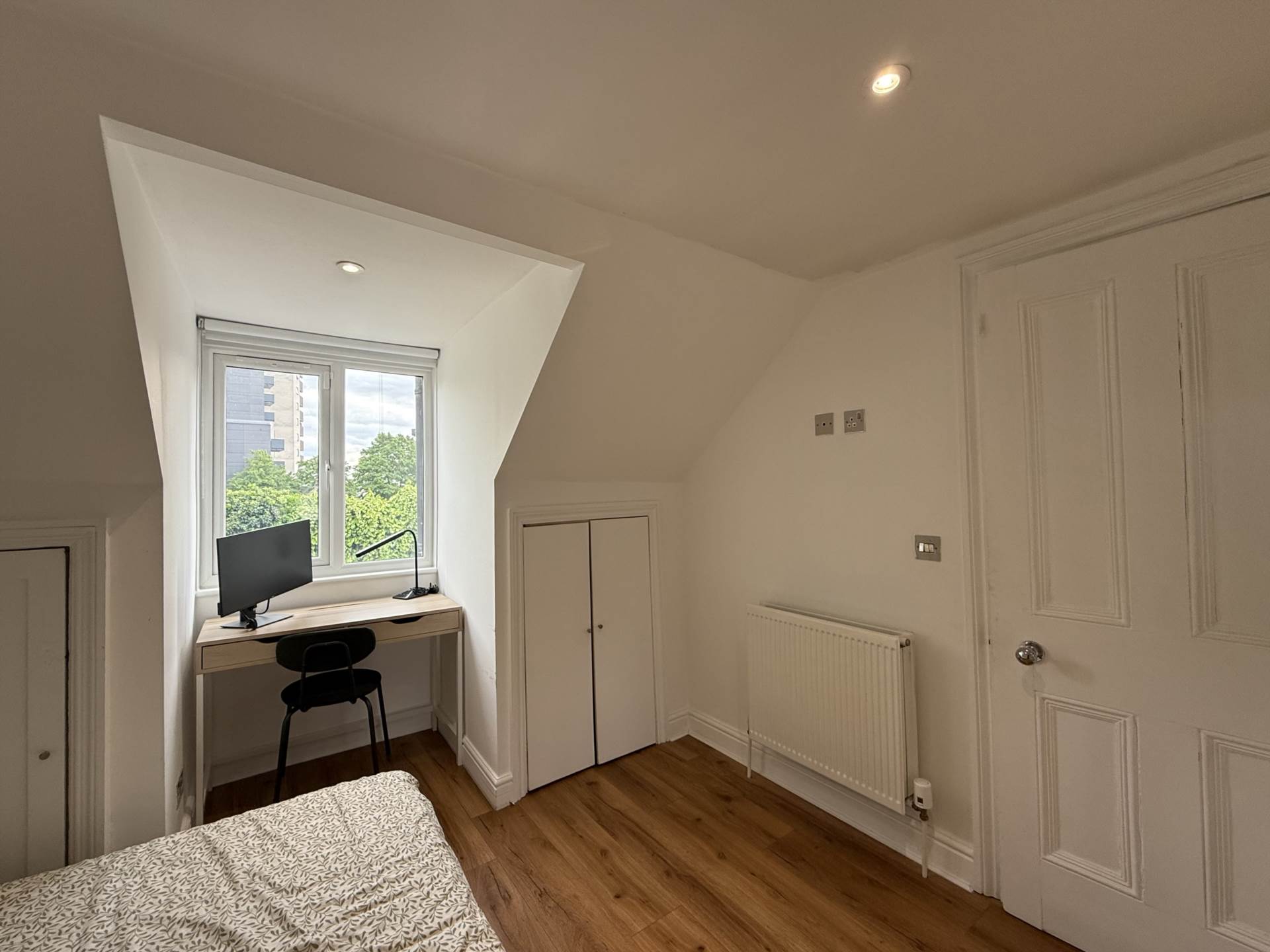 Gordon Road, London, Image 3