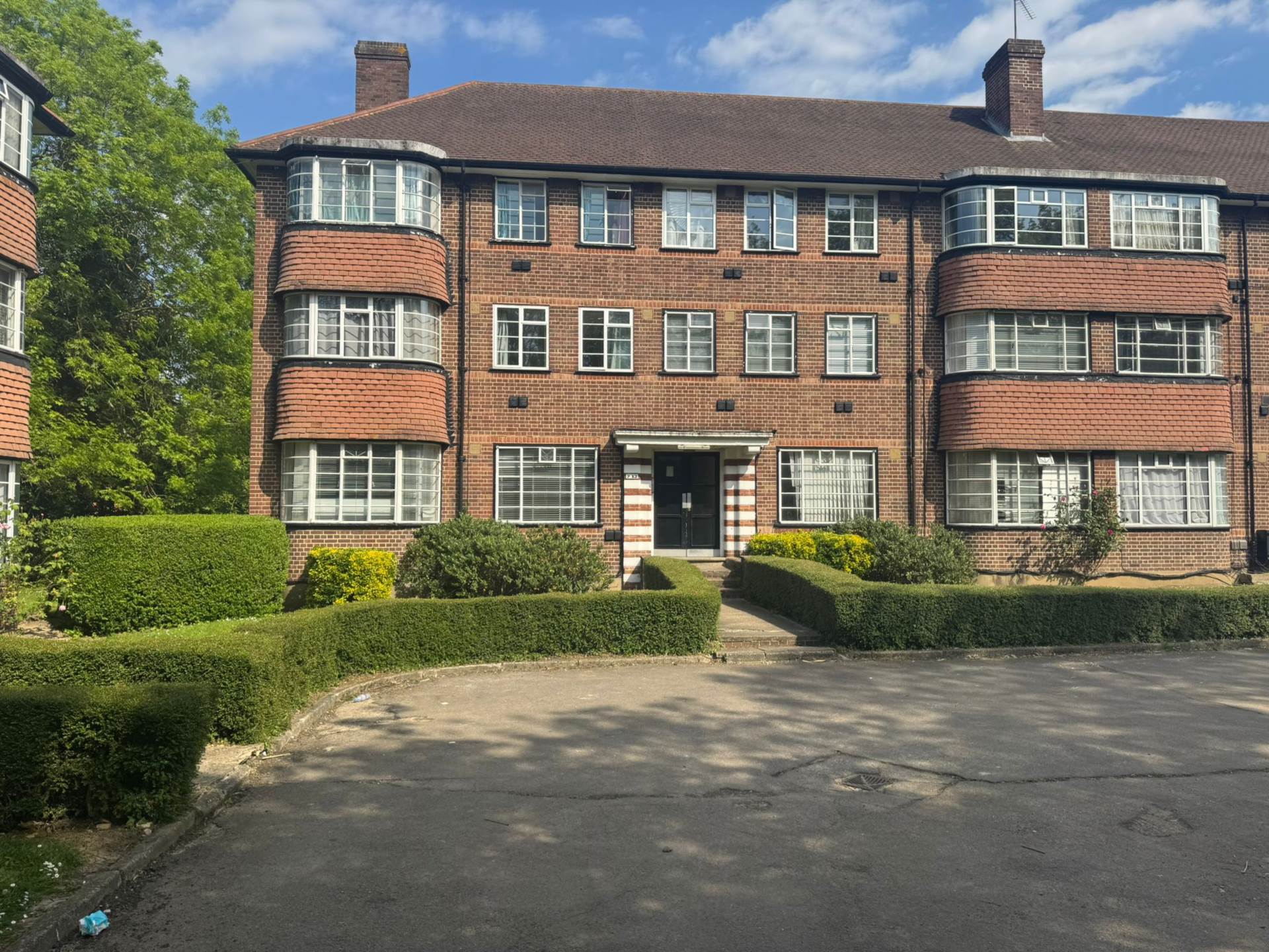 Hill Court, Hanger Lane W5, Image 1