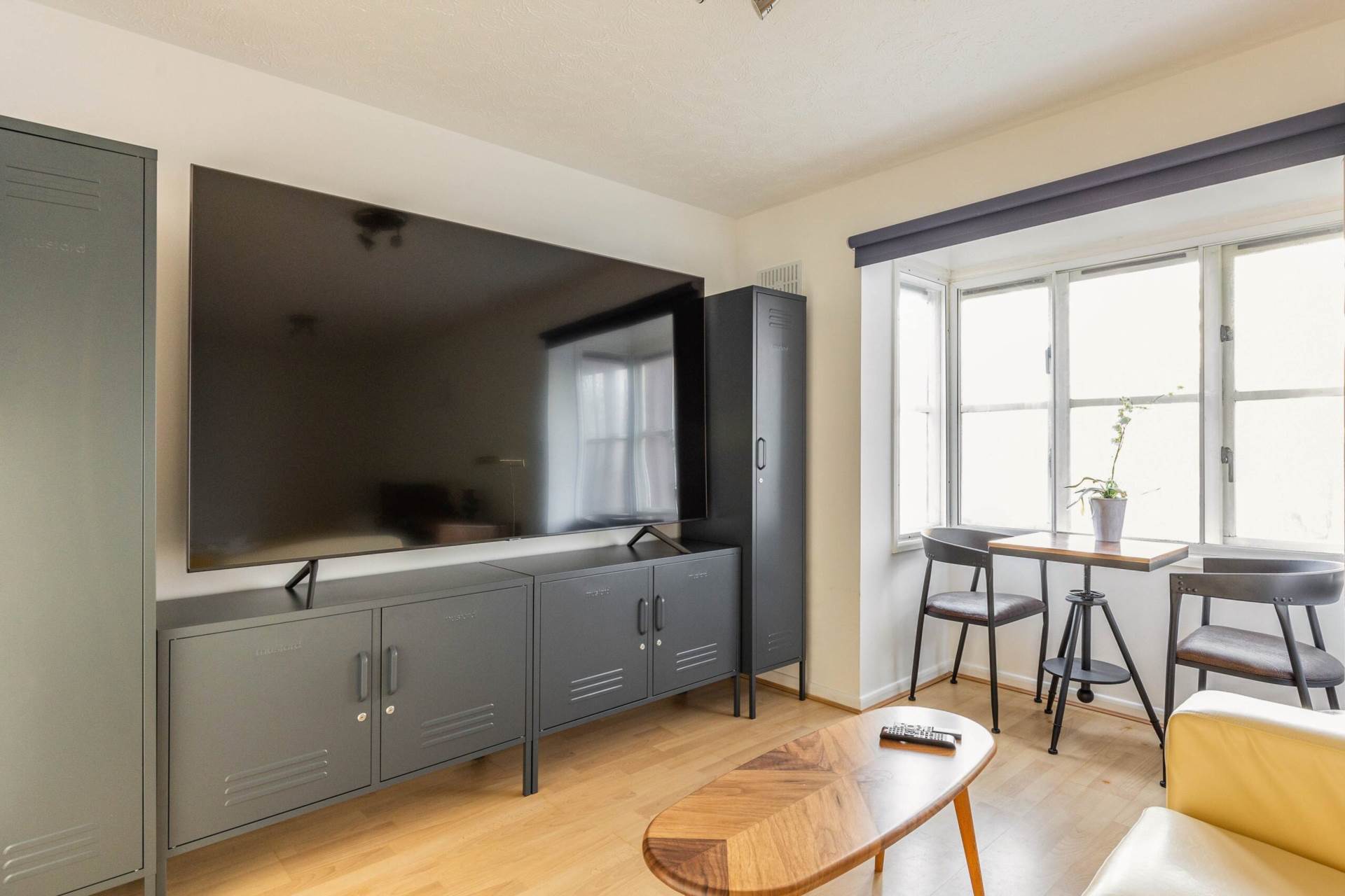 Anderson Close, Acton ,W3, Image 3