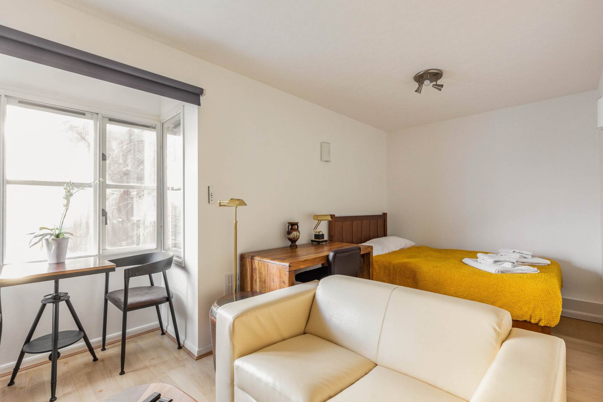 Anderson Close, Acton ,W3, Image 4