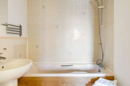 Anderson Close, Acton ,W3, Image 9