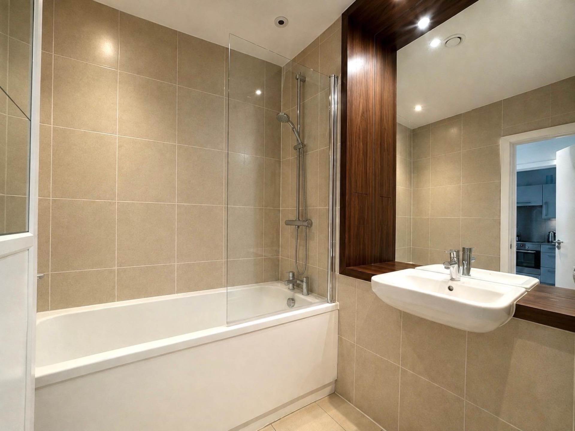 Aylesbury House  Hatton Road, Wembley  HA0 1QW, Image 4