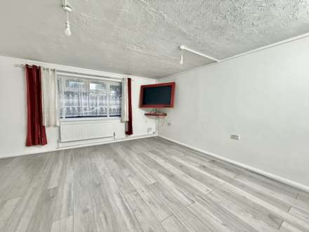 Wordsworth Way, West Drayton, Image 4