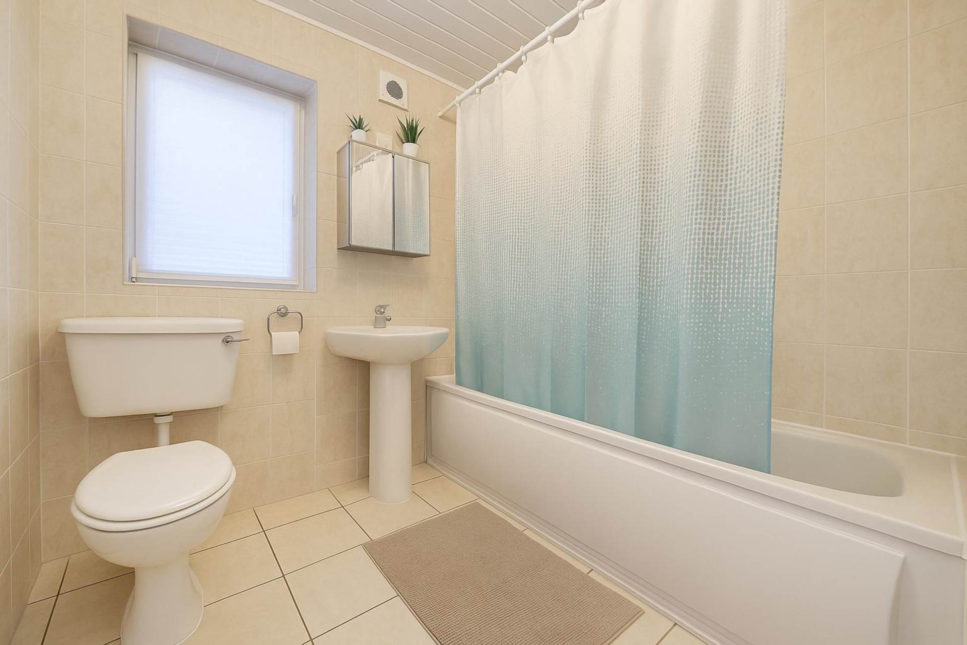 Abbeyfields Close, West Twyford, Image 4