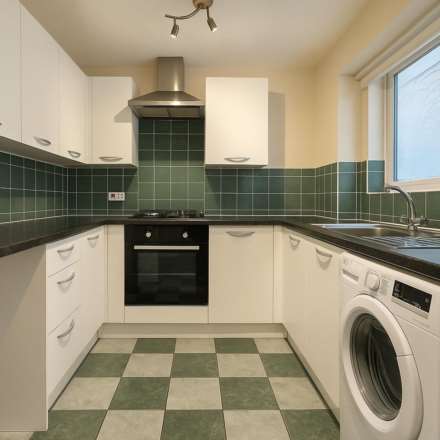 Abbeyfields Close, West Twyford, Image 3