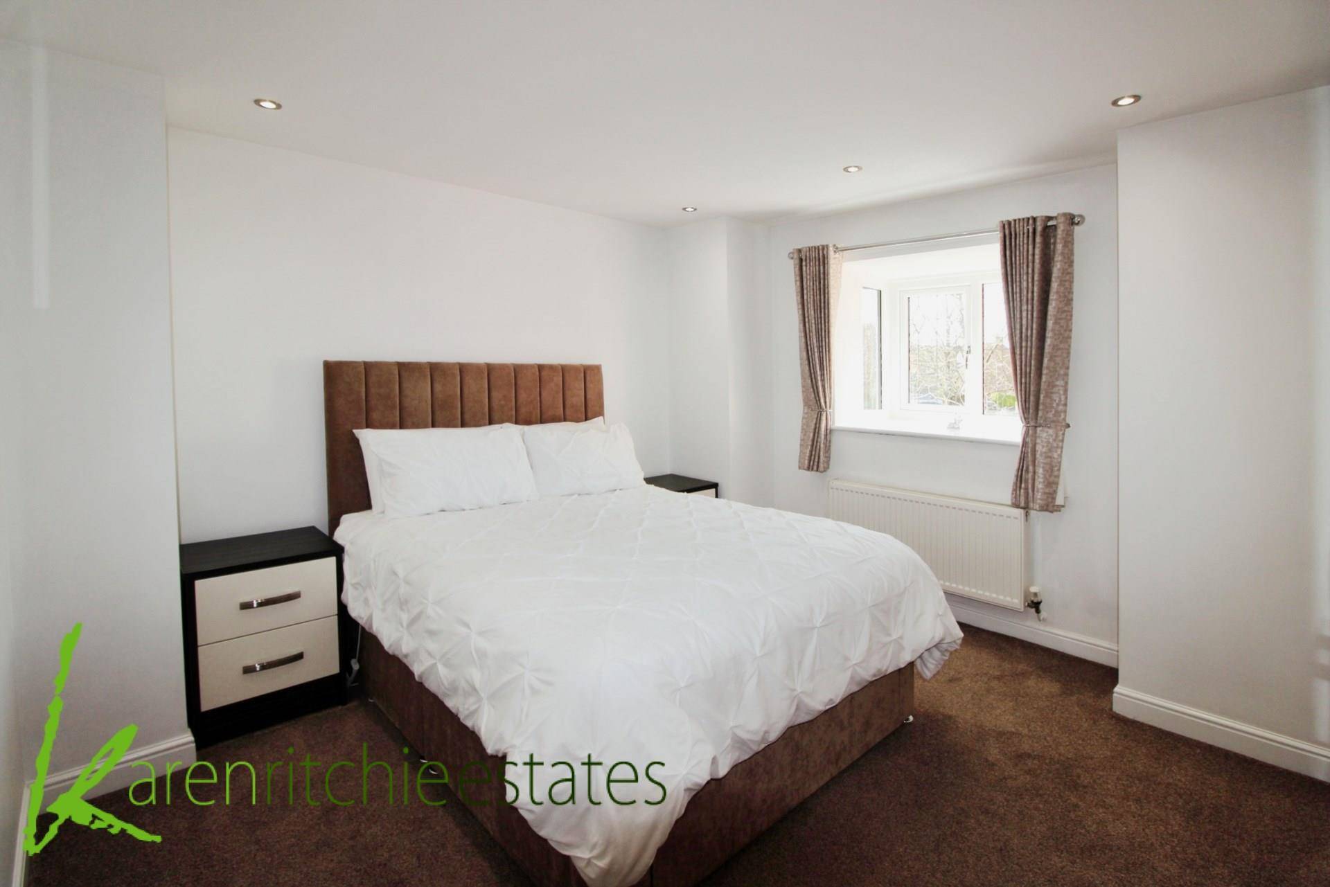 Waterslea Drive, Heaton BL1 5FJ, Image 13