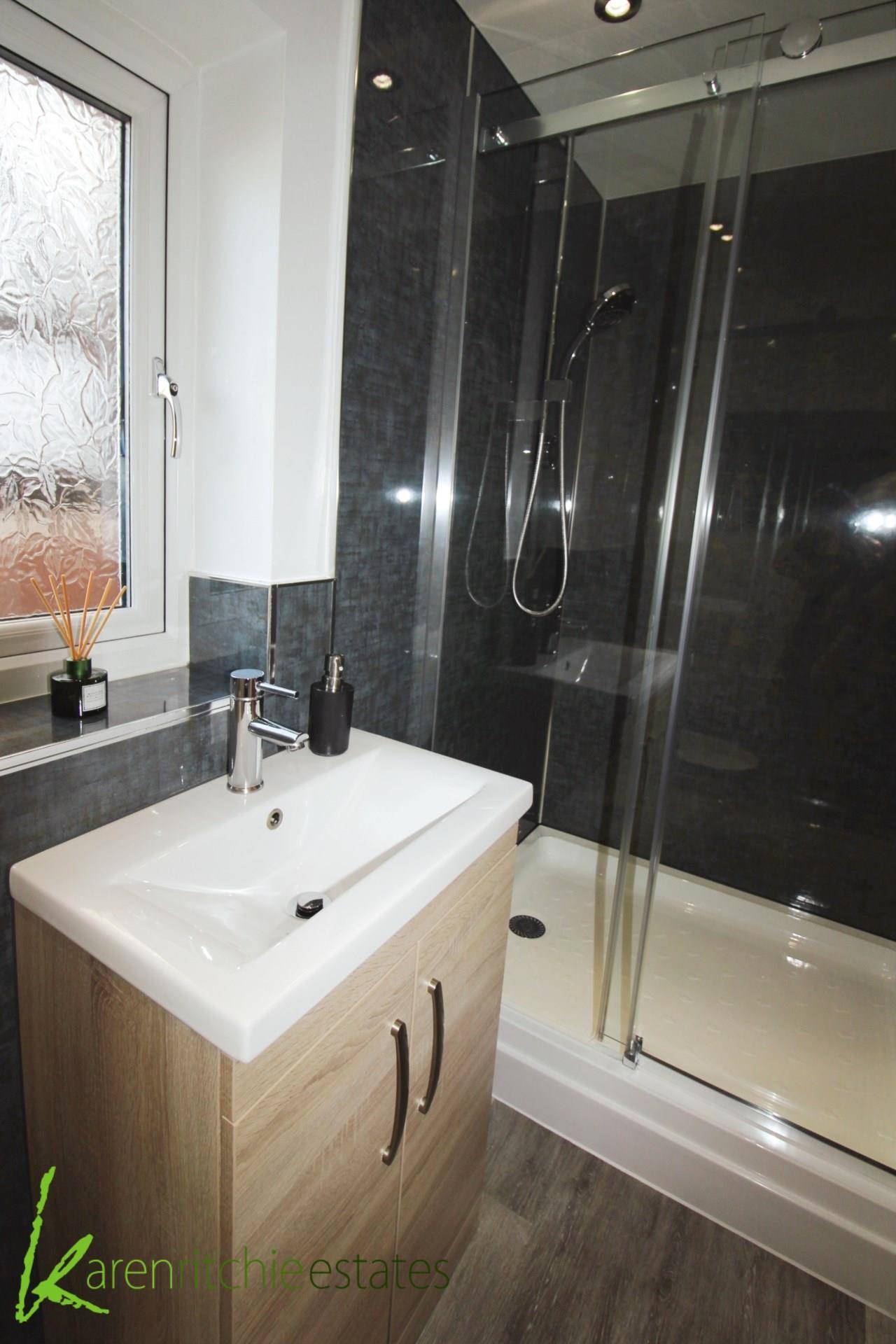 Waterslea Drive, Heaton BL1 5FJ, Image 17