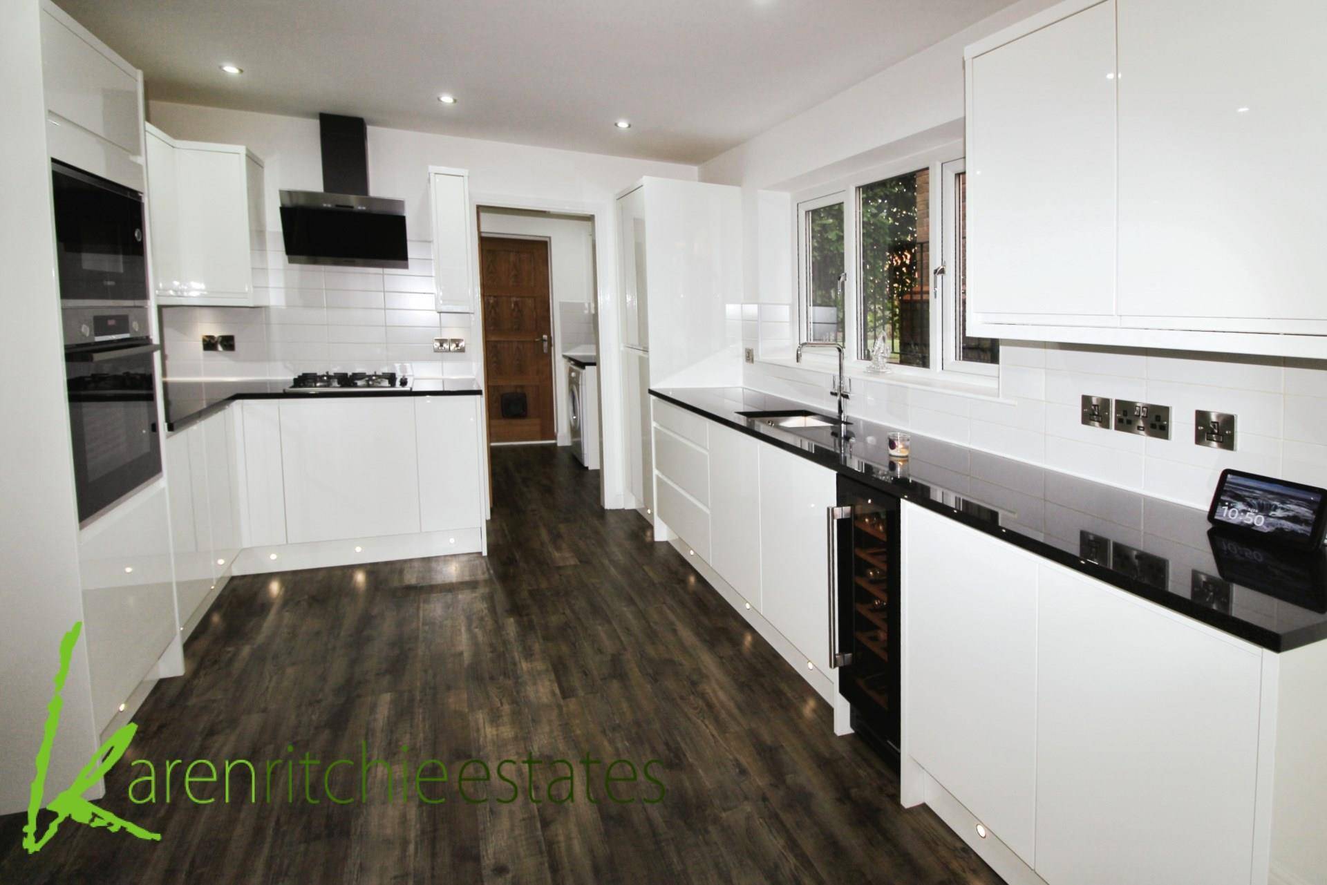 Waterslea Drive, Heaton BL1 5FJ, Image 8