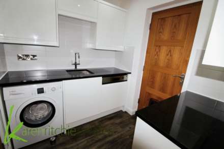 Waterslea Drive, Heaton BL1 5FJ, Image 10