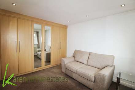 Waterslea Drive, Heaton BL1 5FJ, Image 19