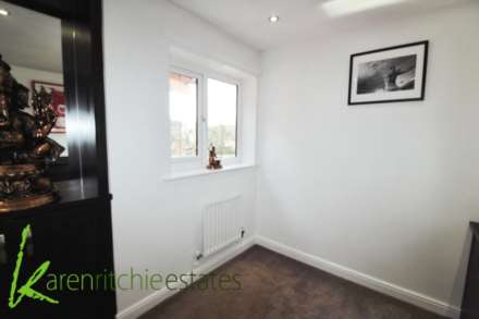Waterslea Drive, Heaton BL1 5FJ, Image 22